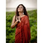 Chandini Tamilarasan Instagram - My fav pic from this series ❤️❤️ 📸 - @kiransaphotography Muah - @suryasasimounika25 @prem_hairstyle Styling - @navadevi.rajkumar