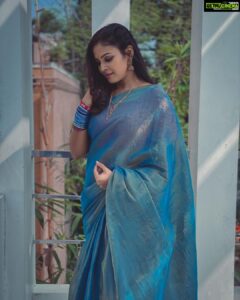 Chandini Tamilarasan Instagram - The perks of working on a Sunday is getting some nice pics clicked by your costar @the__akshay_kamal__ .. I just Love the saree and blouse by @elegantoutfits_ease @elegantoutfits_salwarsuit HAPPY SUNDAY GUYS