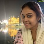 Chandini Tamilarasan Instagram - This place is like heaven on earth , pure bliss . The gurbani narrated here gives a lot of peace to your mind and soul. No words can express the feeling you get here . A must visit . #goldentemple #goldentempleamritsar #spiritual #solotravel #favplace #amritsar #bestdays #muchneededbreak Golden Temple