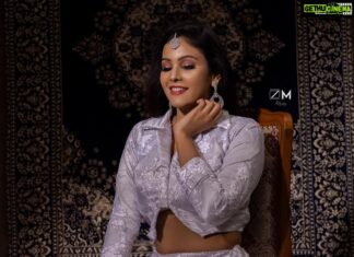 Chandini Tamilarasan Instagram - Don’t let yesterday take up too much of today 🤗🤗 Photography: @zoomin_momentz muah:@kowshi_mua Designer:@ishaxclusive Jewellery: @aviraabridaljewels styling:@shreshta_iyer Retouch:@poseidon11__