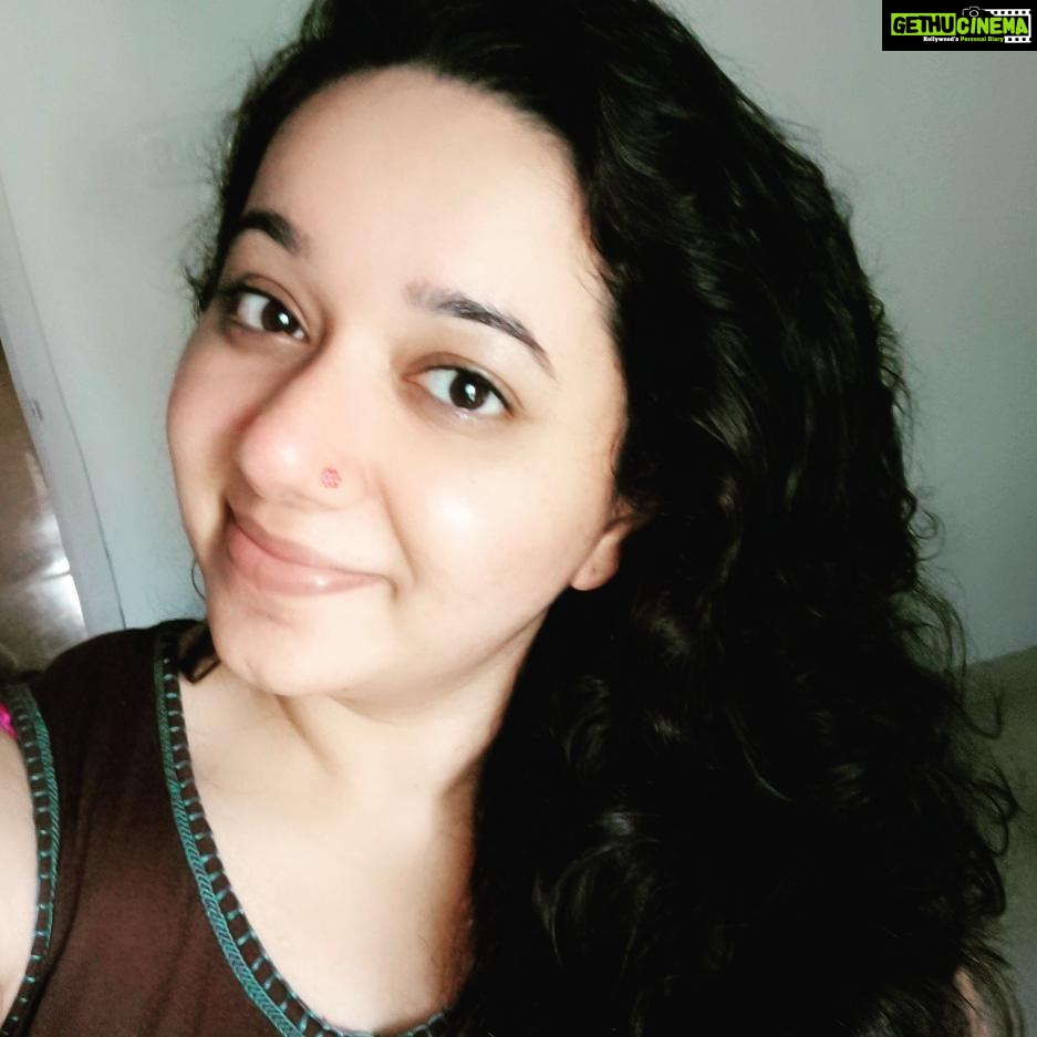 Chandra Lakshman Instagram - When i can work at my will...stay indoors on a hotttttt summer afternoon...take a nice nap post Amma's yummy chappadu...play with doggie angels...and work again creating some lovely stuff...and all this on a weekday...i know i have a b-e-a-u-t-i-f-u-l life!!! ππ @muralaura9 #lifeisbeautiful #chennai #hottest #ilovechennai #appaammaponnu #tuesdayisfunday #lovemyself #lovemyjob #workfromhome #muralaura #muralart #handmade #handcrafted #indianhandicrafts #madeinindia