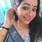 Chandra Lakshman Instagram - 🤎Today is a great day to smile and be happy. #moongirl #lifeisbeautiful #blessed #love #shootmode #swanthamsujata #suryatv #womenempowerment #malayalam #series Kochi, India