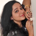Chandra Lakshman Instagram - PC:@achu.sp.20 #moongirl #swanthamsujata #suryatv #womenempowerment #malayalam #series #actor #tamilactress #malayalamactress #teluguactress #films #television Kochi, India