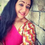 Chandra Lakshman Instagram - #sareelove #picoftheday #beingsujata #shootmode #swanthamsujata #suryatv Kochi, India