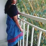 Chandra Lakshman Instagram - Life isn't perfect.. But my saree draping can be..😊 Thanks @dfashion_sarees for this super soft mulmul cotton saree.. Loving it! 💖 #moongirl #sareelove #picoftheday #collaboration #swanthamsujata #suryatv #womenempowerment Kochi, India