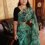 Chandra Lakshman Instagram – What was I thinking?!Chocolates maybe or was it @tosh.christy?!! OK.. Too cheesy.. Lol 😝
#beingsujata

#moongirl  #swanthamsujata #suryatv #shootmode #actorlife #hairandmakeup #blessed