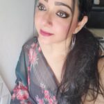 Chandra Lakshman Instagram - 🤎🖤🤎 Since many of you had asked me about the Eyeshadow pallette➡️ @theearthrhythm #moongirl #lifeisbeautiful #blessed #collaboration #swanthamsujata #suryatv #actor Kochi, India