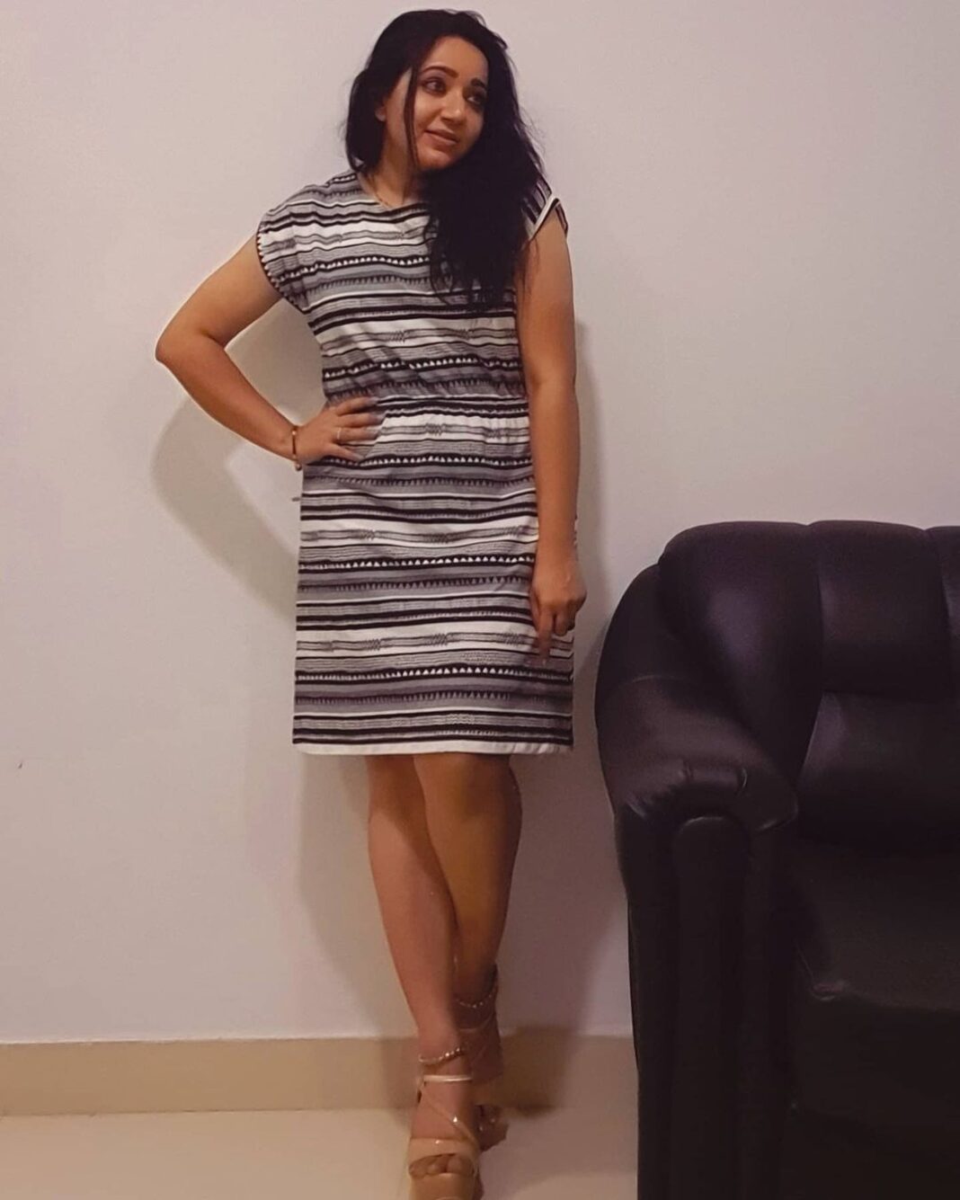 Chandra Lakshman Instagram - Keep your heels,head and standards HIGH⬆️ #moongirl #lifeisbeautiful #swanthamsujata #suryatv #womenempowerment #actor #tamilactress #malayalamactress #teluguactress #films #television Kochi, India