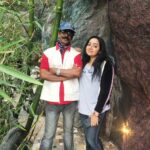 Chandra Lakshman Instagram - DOP Saar @pushpandivakaran #moongirl #swanthamsujata #suryatv #shootdiaries #munnar #malayalamactress #teluguactress #films #television Parakkat Nature Resorts