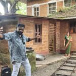 Chandra Lakshman Instagram – In rapt attention as my director explains the shot🎬
@anzarkhandirector @swanthamsujathaofficial
#bts #swanthamsujata #suryatv #director #films #television #actor #tamilactress #malayalamactress #teluguactress Kochi, India