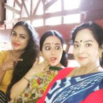 Chandra Lakshman Instagram - #funatwork @anunair6287 💖 @sur #moongirl #swanthamsujata #suryatv #womenempowerment #womensupportingwomen #actor #tamilactress #malayalamactress #teluguactress #films #television Kochi, India
