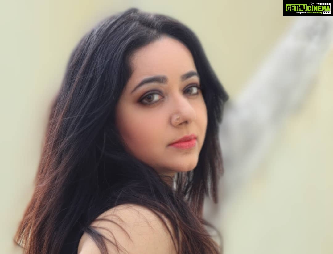 Chandra Lakshman Instagram - #moongirl #🖤 #actor #tamilactress #malayalamactress #teluguactress #films #televison