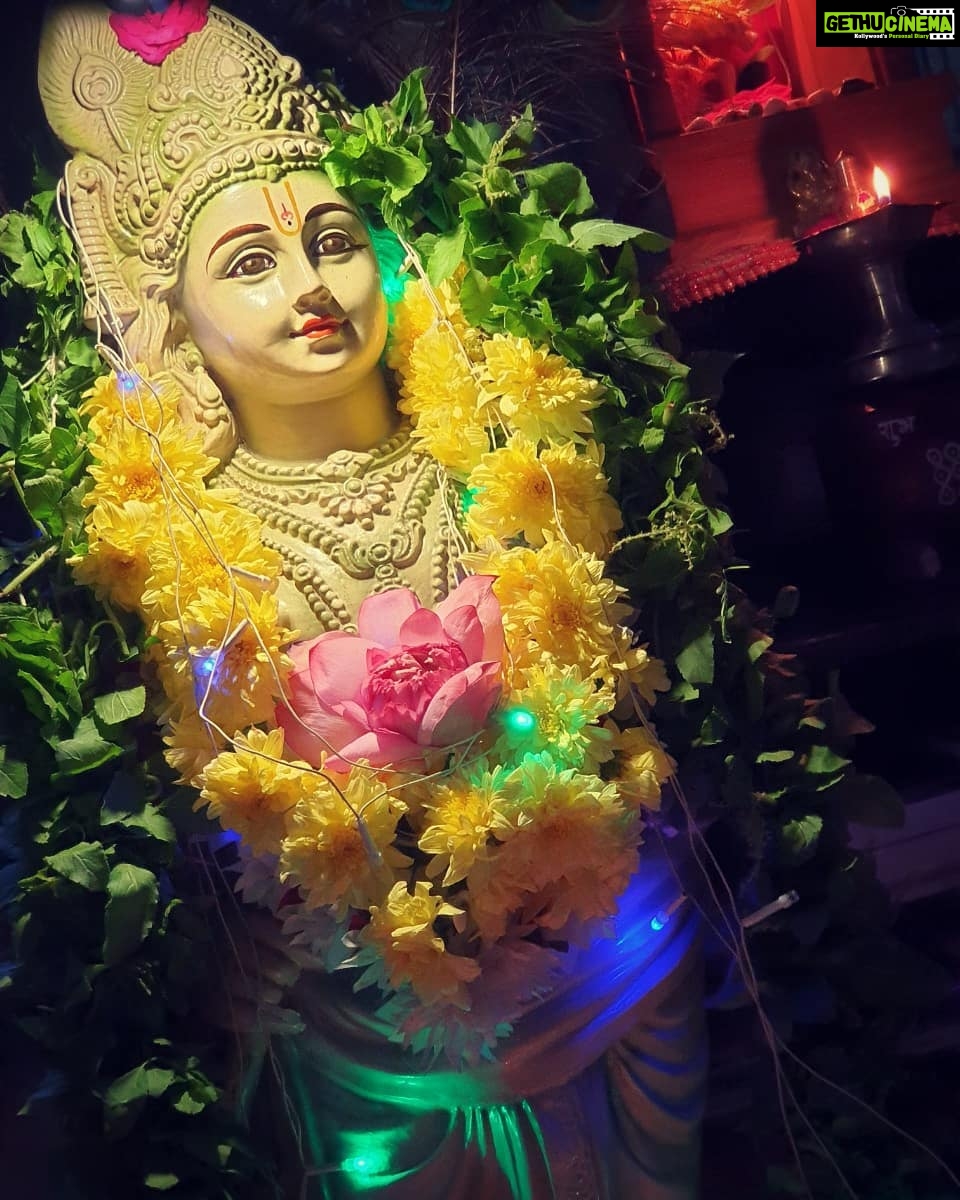 Chandra Lakshman Instagram - Ende Kannan 🥰 Wishing you all a blessed Janmashtami! #moongirl #krishnajayanthi #lordkrishna #😍 Chennai, India