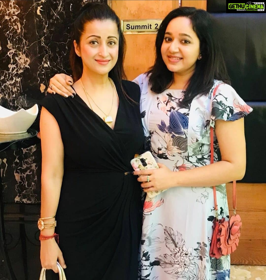 Chandra Lakshman Instagram - HAPPYYYY BIRTHDAYYYY my dearest.. ๐๐๐ You are the best in all the varied roles you play in this blessed life.. Keep being the beautiful lady that you are and keep loving me forever๐๐๐Lubbb you sweets!! @varshapanjabi Chennai, India