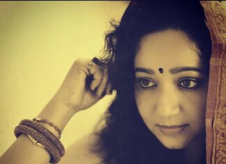 Chandra Lakshman Instagram - There is a beautiful thing inside us that is thousands of years old. Too old to be captured in poems.. Too old to be loved by everyone.. But loved so very deeply by a chosen few. . . . #moongirl #oldsoul #beautifullife #blessed #love #spreadlove #positivity #goodthoughts #actor #tamilactress #malayalamactress #teluguactress #films #television