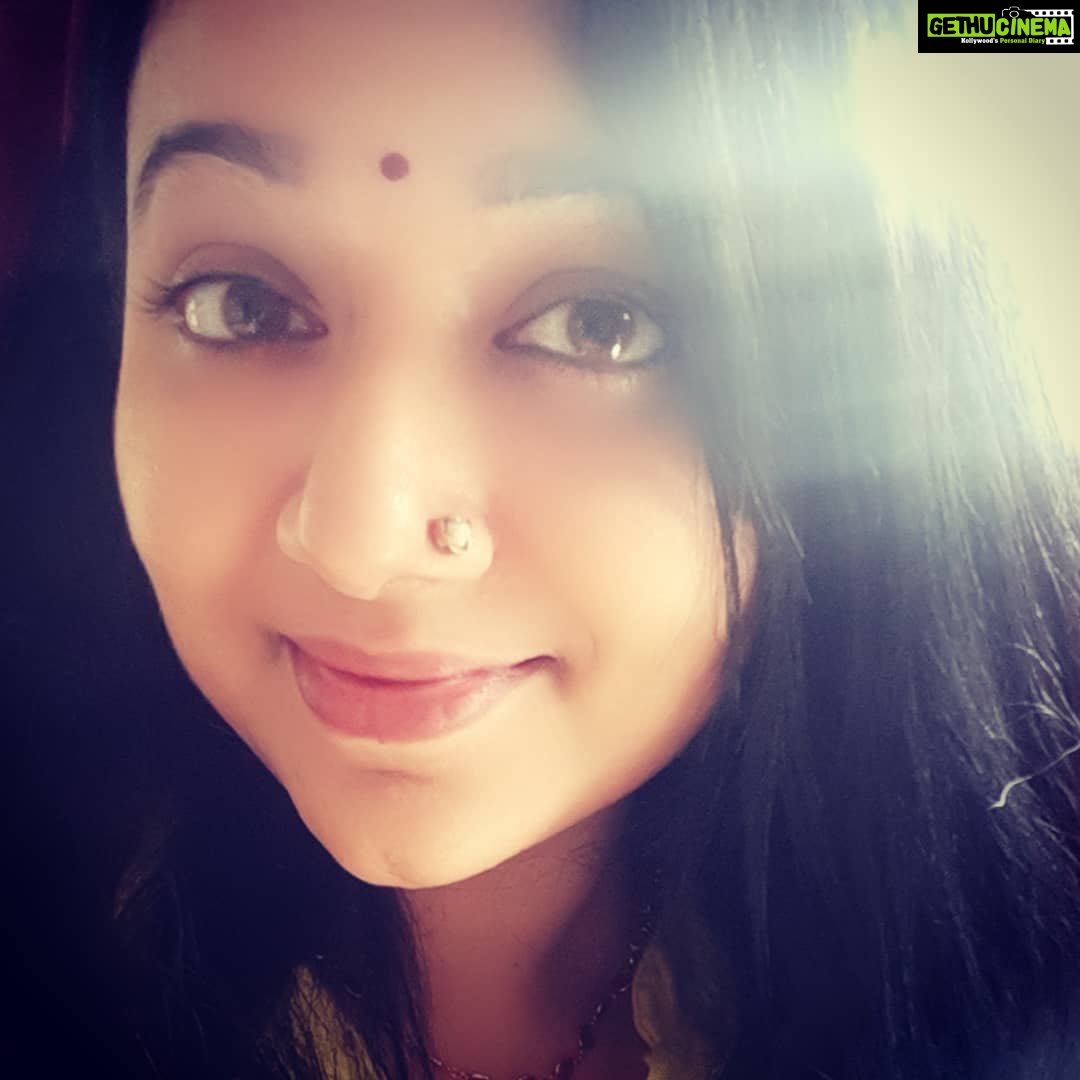 Chandra Lakshman Instagram - ...bcoz i changed my nose pin 😁 #moongirl #nosepinslove #nosefie