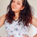 Chandra Lakshman Instagram – So far so good💖😀
🔅
🔅
🔅
#moongirl #selflove #morningvibes #postworkout #curlyandwavy #actor #tamilactress #malayalamactress #teluguactress #films #television Chennai, India