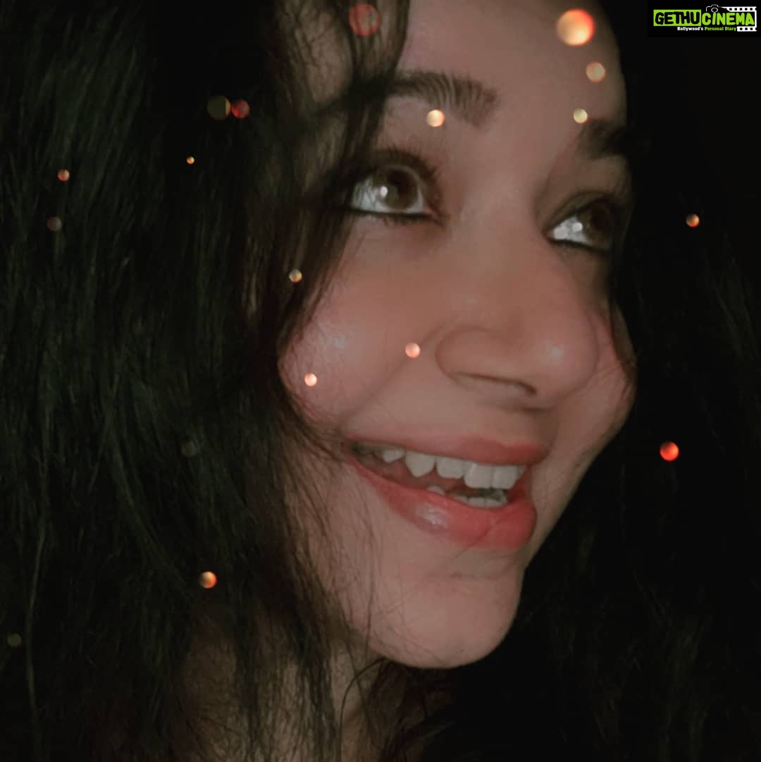 Chandra Lakshman Instagram - May the magic dust purify our souls and make us realise how greatful we need to be and how beautiful it is to show gratitude for even the smallest things in life.. Lots of love and prayers❤️ #moongirl #loveall #serveall #love #gratitude #lifeisgood #positivevibes #instadaily #instaphoto #actor #tamilactress #malayalamactress #teluguactress #films #television