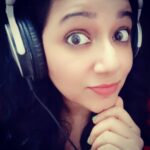 Chandra Lakshman Instagram - Taaraa raa raa ra reeee...🎶 What song are you listening to now?📻 Music plays a major role in our lives, right? It can quiet instantly lift our mood,take us back to some lovely/not so lovely memories,remind us of someone,or sometimes well up our eyes too..😊 Whats your pick? Put it down in the comments..Lemme also listen to your favourites(any language)if i havnt yet.. 🤗 #moongirl #stayhome #staysafe #staystrong #music #films #carnaticmusic Chennai, India