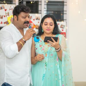 Chandra Lakshman Instagram - He sings like a dream..i love dreams💞
@tosh.christy

#My Man #blessed #husbandandwife #actors  #swanthamsujata #candid #potd #instadaily