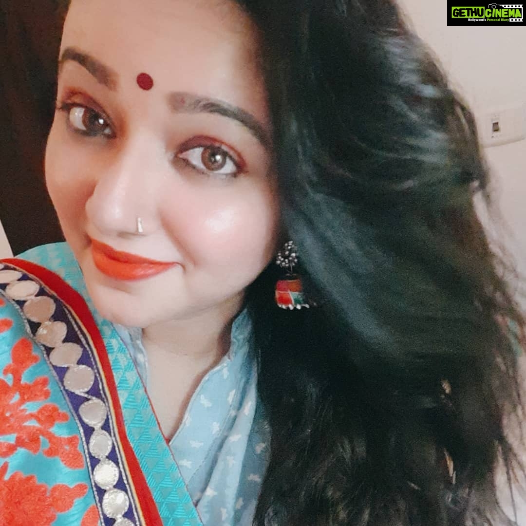 Chandra Lakshman Instagram - #❤️ #moongirl #selflove #spreadlove #positivity #stayhome #staysafe #socialdistancing #instaselfie Chennai, India