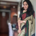 Chandra Lakshman Instagram - Hey folks!! 😊 My new film 'Ghostwriter' starts rolling from today..Its a team of passionate people who love cinema..Its a role i have never handled before..So obviously i am all the more excited..I am also thrilled to shoot at Thodupuzha where some of our favourite films like Drishyam,Kathaparayumbol and many others were shot..👌 Known as the Hollywood of Kerala,this is a lovely place with such loving people..Overwhelmed for all the love today even after so many years of me not been seen in malayalam..🙏💝 Ever greatful to the Universe for making me an actor as i have always experienced so much love and support from my audience.. THANK YOU!! 💞 #moongirl #newfilm #malayalam #film #malayalamactress #teluguactress #tamilactress #ghostwriter #shooting #thodupuzha Thodupuzha, India