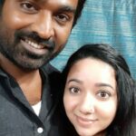 Chandra Lakshman Instagram – HAPPY BIRTHDAY MAKKAL SELVAN!! 😊
@vijay_sethupathi_makkalselvan
@actorvijaysethupathi
#moongirl #actorvijaysethupathi #favouriteactor #films #television #actor