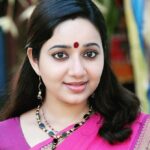 Chandra Lakshman Instagram - Favourite look anytime..😊 #moongirl #traditional #sareelove #picoftheday #tamilactress #malayalamactress #teluguactress #films #television #actor