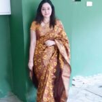 Chandra Lakshman Instagram - #moongirl #😍 #silksarees #sareelove #navarathri #potd #tradition #appa #amma #familygoals
