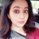 Chandra Lakshman Instagram - #moongirl #sareelove #cottonsaree #makeupoftheday #subtlemakeuplook #hairandmakeupbyme