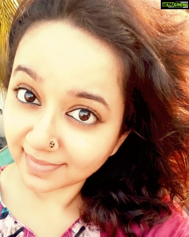 Chandra Lakshman Instagram - The best thing I could ever do was to stay as myself!! 💕 #moongirl #sunset #breezy #chennaigirl #peaceandlove