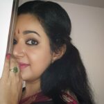 Chandra Lakshman Instagram - 🤍 #moongirl #lifeisbeautiful #swanthamsujata #suryatv #sareelove #picoftheday #closeup #eyes