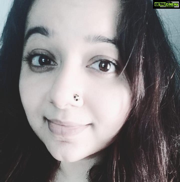 Chandra Lakshman Instagram - What a fulfilling day!it's like some days just make one feel sooo thankful..With a calming grin on my face lemme wish you all the sweetest Good Night!! ππ #moongirl #greatful #thankyouuniverse #smile #instamood