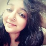 Chandra Lakshman Instagram - A heart at peace gives life to the body!! S.M.I.L.E #moongirl #sundayselfie #iloveme #itsabeautifulworld #keepgoing #😁 #💝