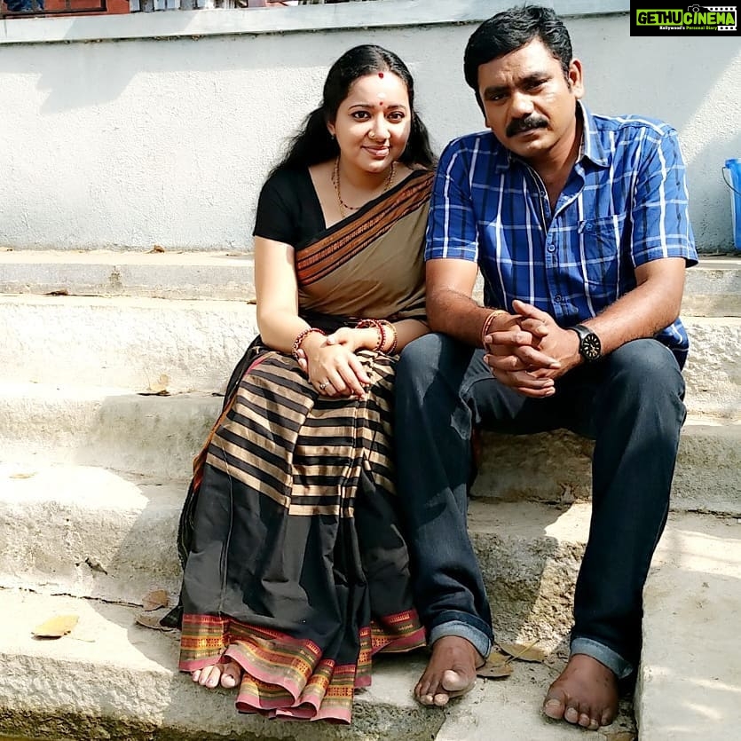Chandra Lakshman Instagram - It's my Paasamalar's b'day!! Anna,you are certainly the biggest gift god has given me and the best thing about us working in Paasamalar and ofcourse the adorable family we have now, even after 2 years of the serial..Its truely a blessing.. Have an amazing year Anna @stalinmuthu27😍 #moongirl #paasamalar #suntv #pandianstores #vijaytv