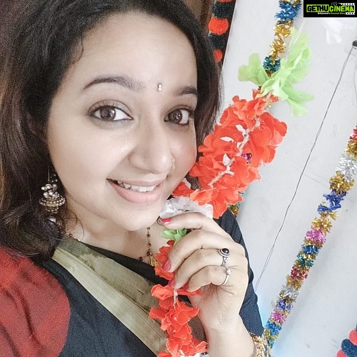 Chandra Lakshman Instagram - Golu hopping!! #moongirl #navarathri