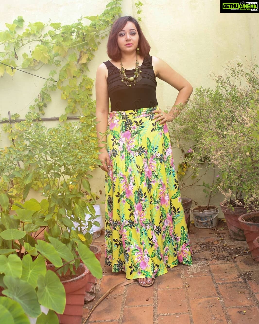 Chandra Lakshman Instagram - Blending with nature☘️ @badri_pn The lovely skirt from @bintalboutiq #moongirl #shootingdiaries #photography #makeupon #poserforlife #positivevibes #lifeisbeautiful #instaphotography