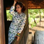 Chandra Lakshman Instagram - Origami birds for company 🕊️😍 @badri_pn #moongirl #shootingdiaries #photography #poserforlife #positivevibes #lifeisbeautiful #instaphotography
