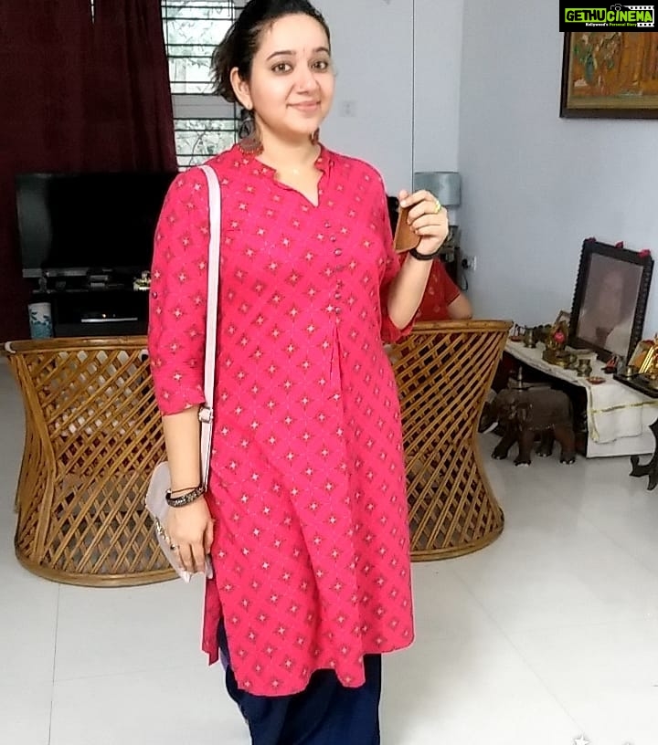 Chandra Lakshman Instagram - #moongirl #sundayevening #ethnicwear #sundayouting