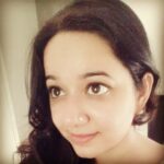 Chandra Lakshman Instagram - I am sure all of you had a great start to this lovely week ahead!!😊💞 Face everyday with a SMILE..It can't go wrong, ye! 😁 #moongirl
