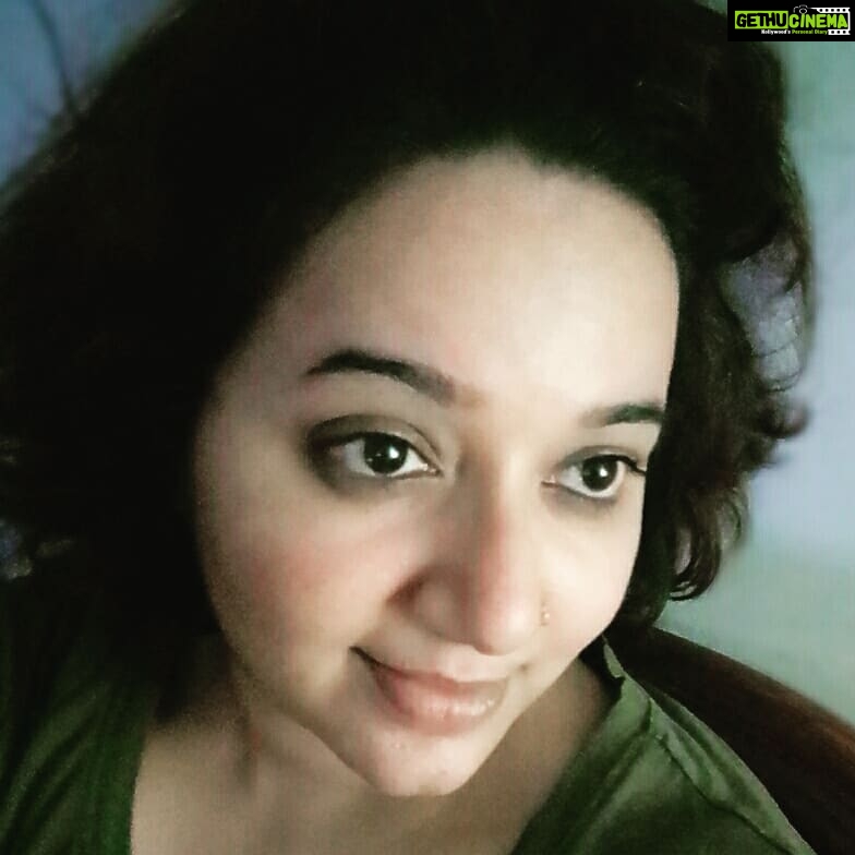 Chandra Lakshman Instagram - Dream tonight,believe..get it tomorrow!! Have a good night's sleep folks! #moongirl