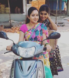 Chandra Lakshman Instagram - #throwback #paasamalar moments with my paasamalar @shamili_varnan