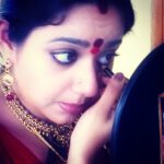 Chandra Lakshman Instagram - #moongirl #shootingdiaries #makeup #dressedup #eyemakeup #traditional #sareelover #candid