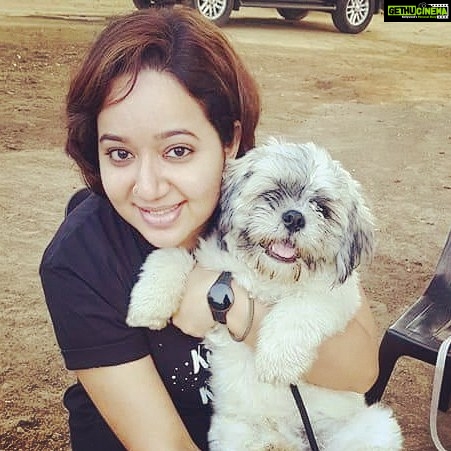 Chandra Lakshman Instagram - 😍😍 and yet another doggie n me pic..🤗 #dogsareagirlsbestfriend #dogsofinstagram #animals #mansbestfriend🐶