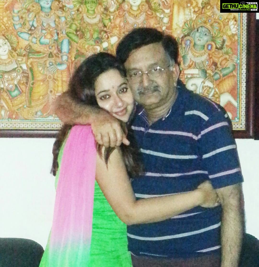 Chandra Lakshman Instagram - It's again the favourite day of the year..πππ Its Appa's Birthdayyyy!!!!!! ππππ Our greatest support system and the soul of our family.. Those teddy cuddly hugs and his smile is all that I need to conquer this world.. HAPPY BIRTHDAY Appaπππππβ€οΈ