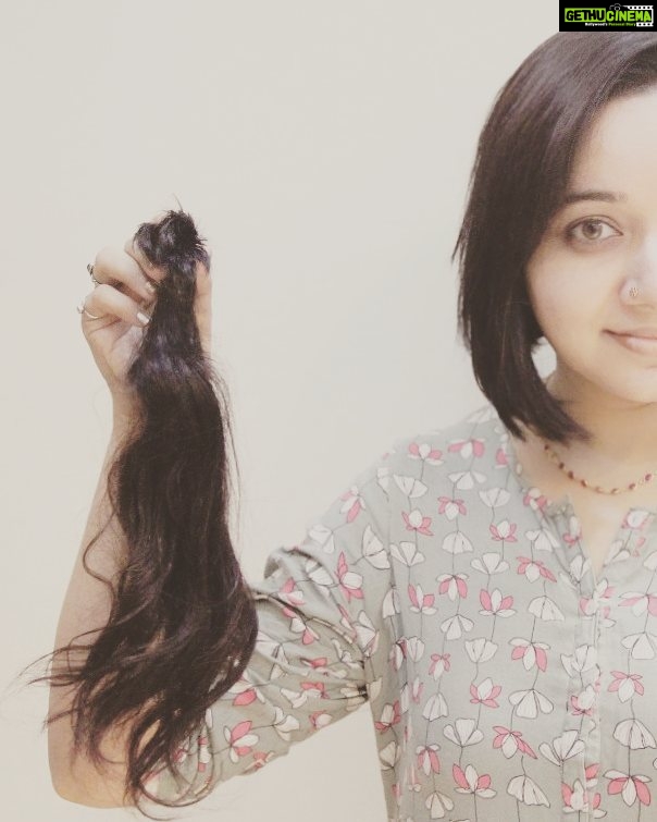 Chandra Lakshman Instagram - Chopped..Donated..Happy me..💟🎗️ #newme #hairforcancerwigs #positivevibes #pinkambassador #doingmybit @whatawink