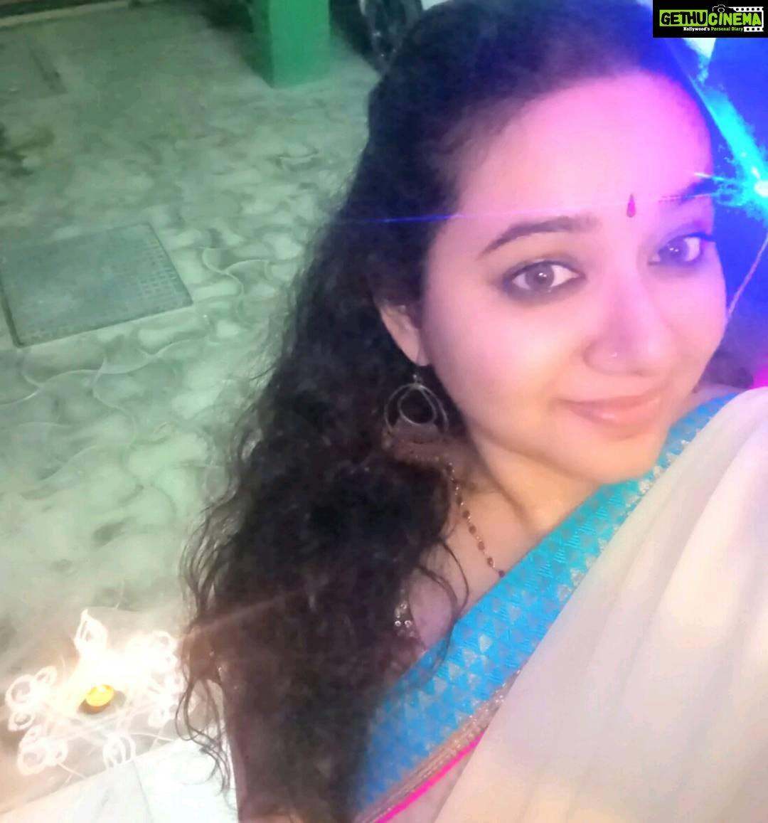 Chandra Lakshman Instagram - Less noise and more of lights and deepams everywhere..Welcome change and loving it!!😍 #diwalivibes #festivity #lessnoise #morelights #helpanimals #nopollution
