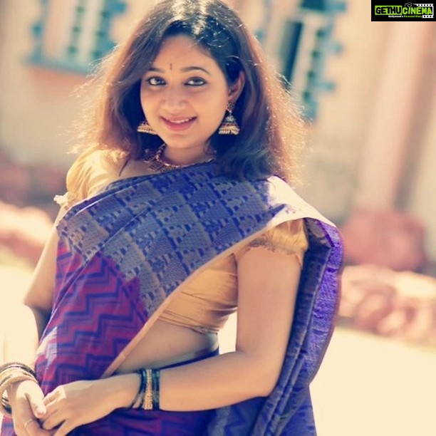Chandra Lakshman Instagram - இனிய தீபாவளி நல்வாழ்த்துக்கள்!! ദീപാവലി ആശംസകള്!! Wish you all a very happy,prosperous and healthy Diwali!! #diwaliwishes #peace✌️ #festivemood🎉 #happytimes
