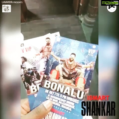 Charmy Kaur Instagram - Warangal 🤩 #ismartshankar team is celebrating BONAL EVENT on July 7 th , 6 pm onwards 🥳 Let’s rock 💪🏻 @purijagannadh @ram_pothineni @puriconnects @nidhhiagerwal @nabhanatesh @satyadevoffl #PCfilm 🥰