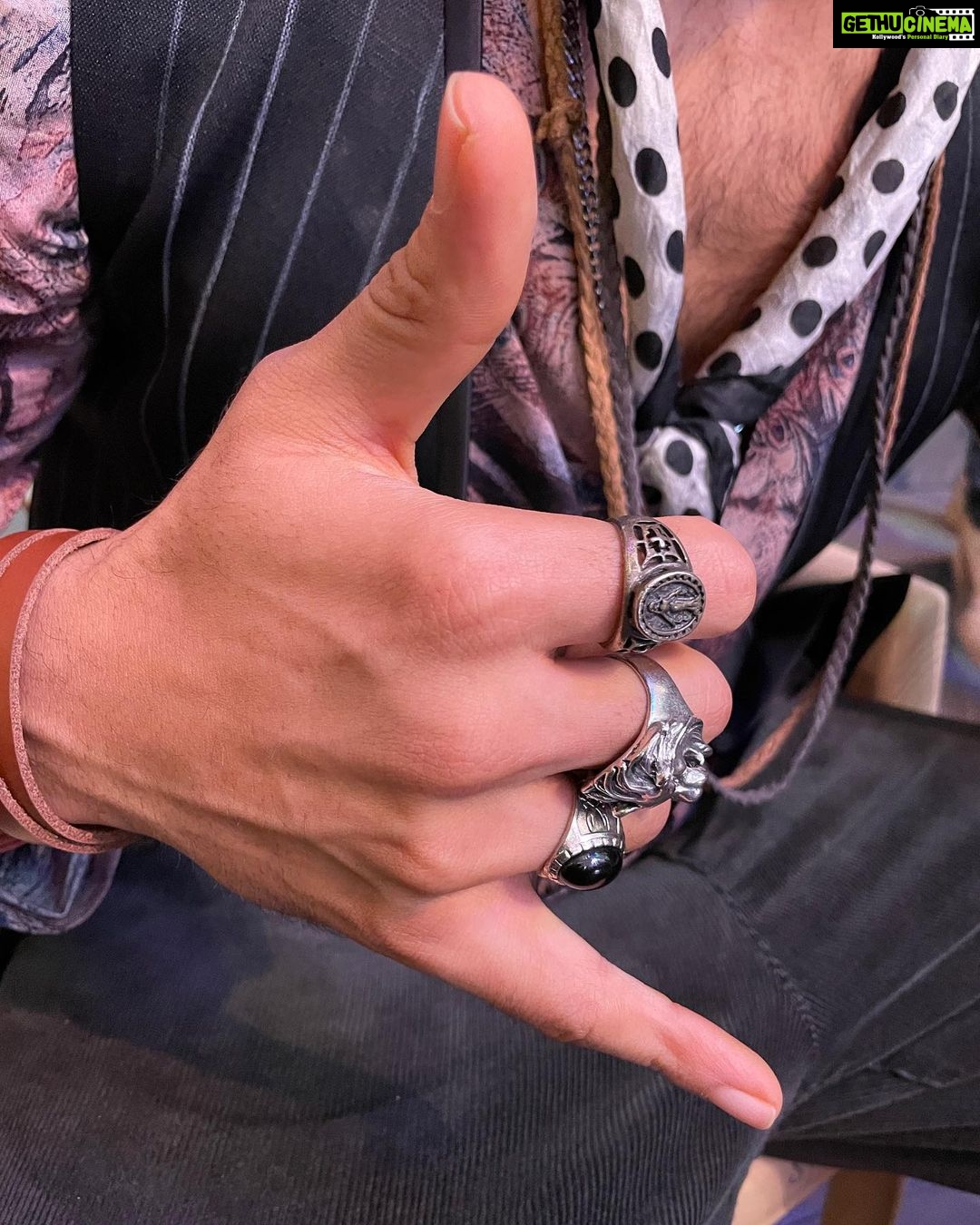 Charmy Kaur Instagram - #LIGER song shoot in mumbai , and trust me , @thedeverakonda is dancing like never before., expect a full massy crazy feast 😉 PS - this post is due to the adrenaline rush I m having rite now watching this hottie ‘s energy 😍 @PuriConnects @dharmamovies